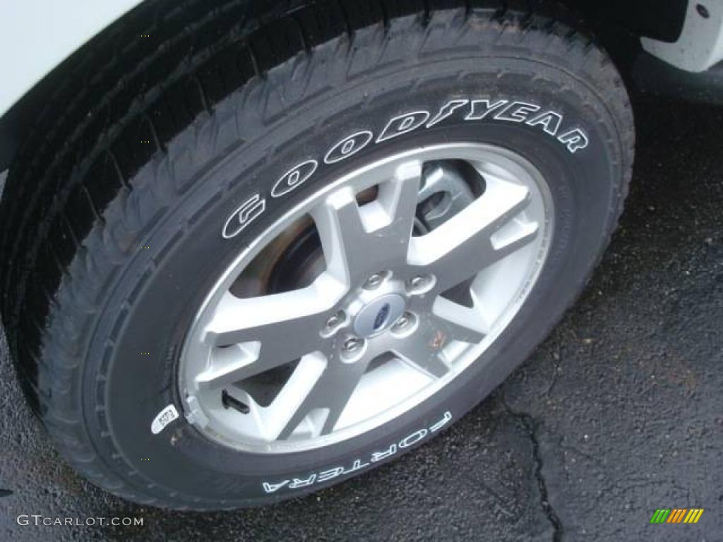 2010 Explorer XLT 4x4 - White Suede / Black photo #9