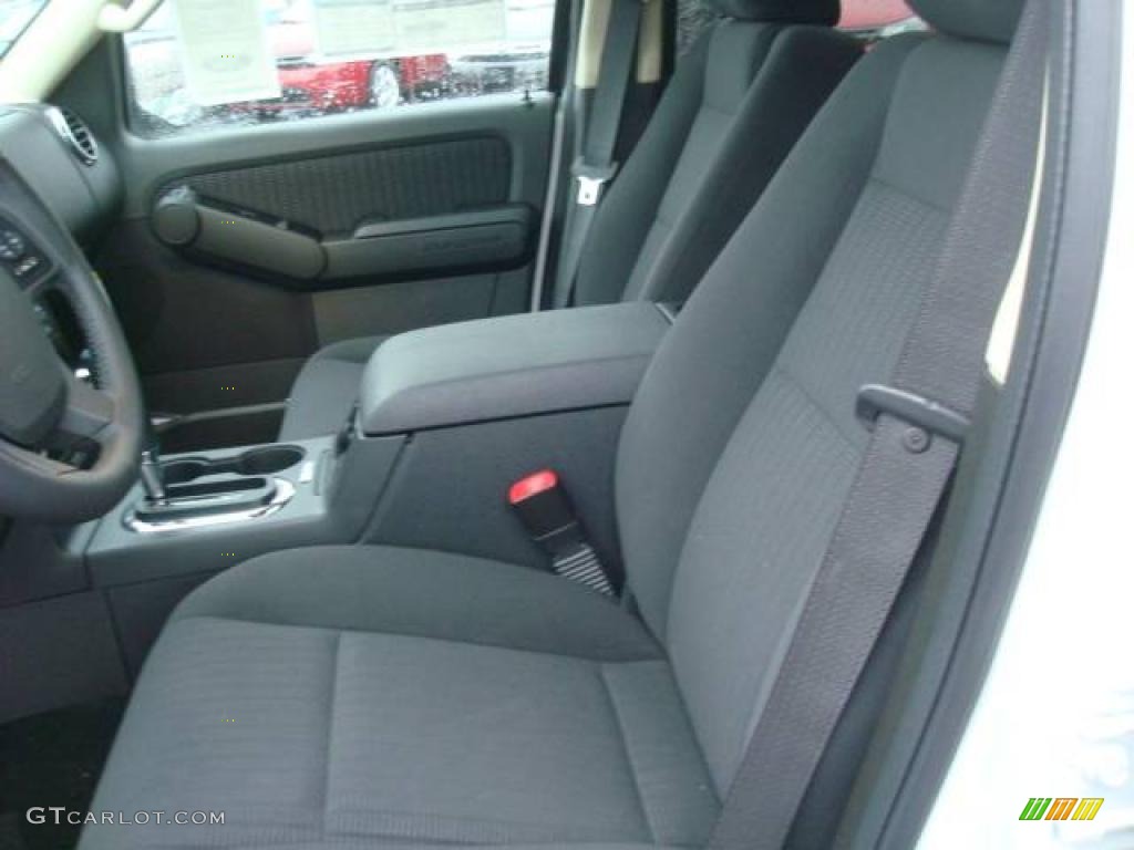 2010 Explorer XLT 4x4 - White Suede / Black photo #10