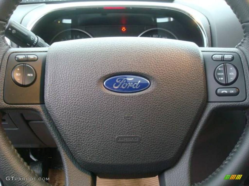 2010 Explorer XLT 4x4 - White Suede / Black photo #17