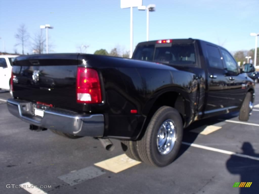 2010 Ram 3500 Big Horn Edition Crew Cab Dually - Brilliant Black Crystal Pearl / Dark Slate/Medium Graystone photo #3