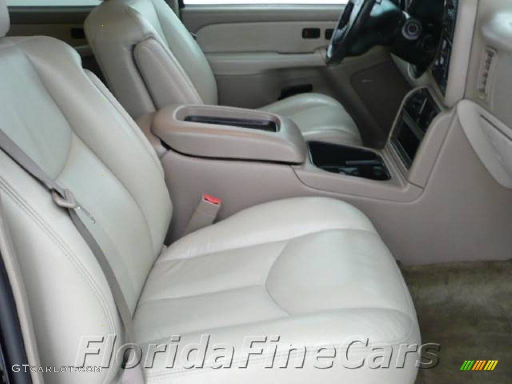 2003 Suburban 1500 LT - Black / Tan/Neutral photo #10