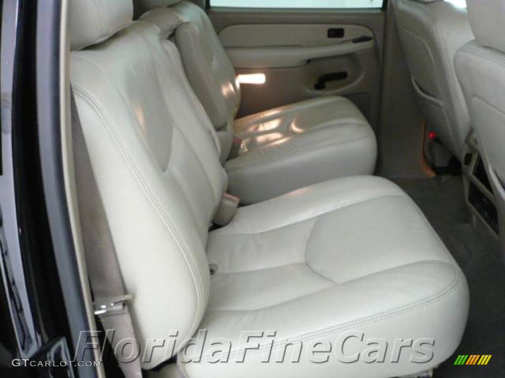 2003 Suburban 1500 LT - Black / Tan/Neutral photo #12