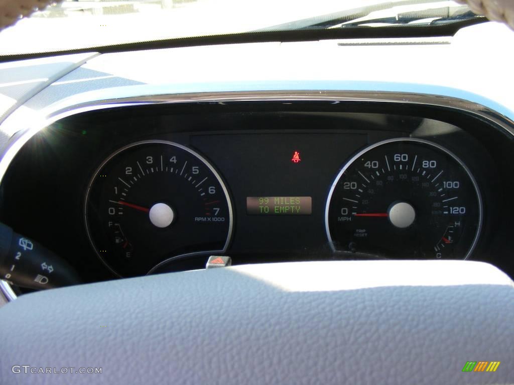 2006 Explorer XLT - Black / Stone photo #36