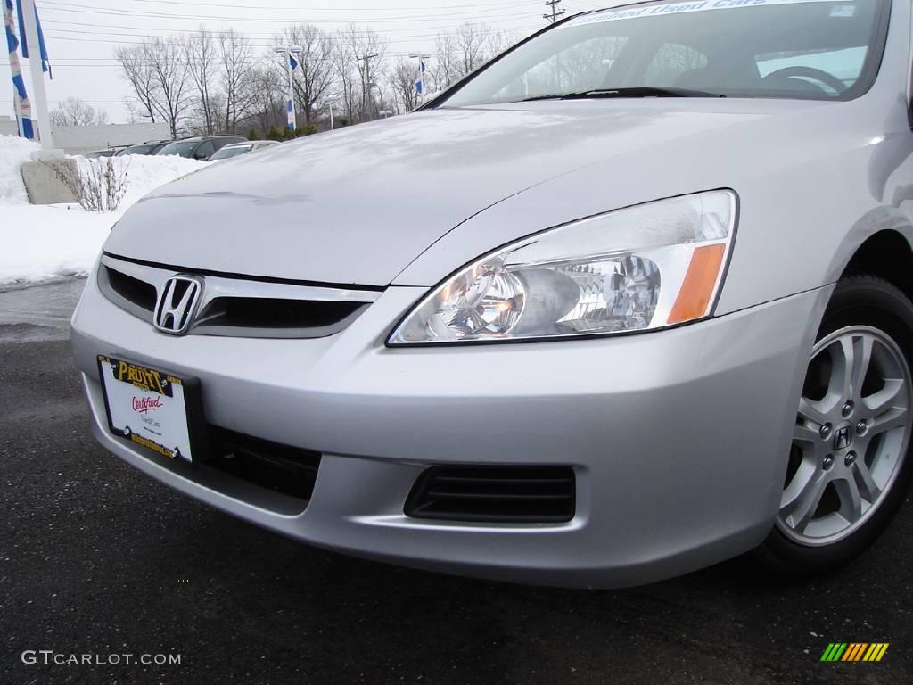 2006 Accord SE Sedan - Alabaster Silver Metallic / Black photo #9