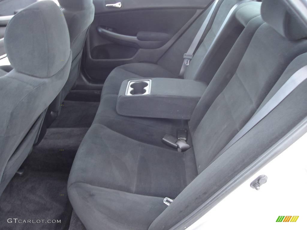 2006 Accord SE Sedan - Alabaster Silver Metallic / Black photo #15