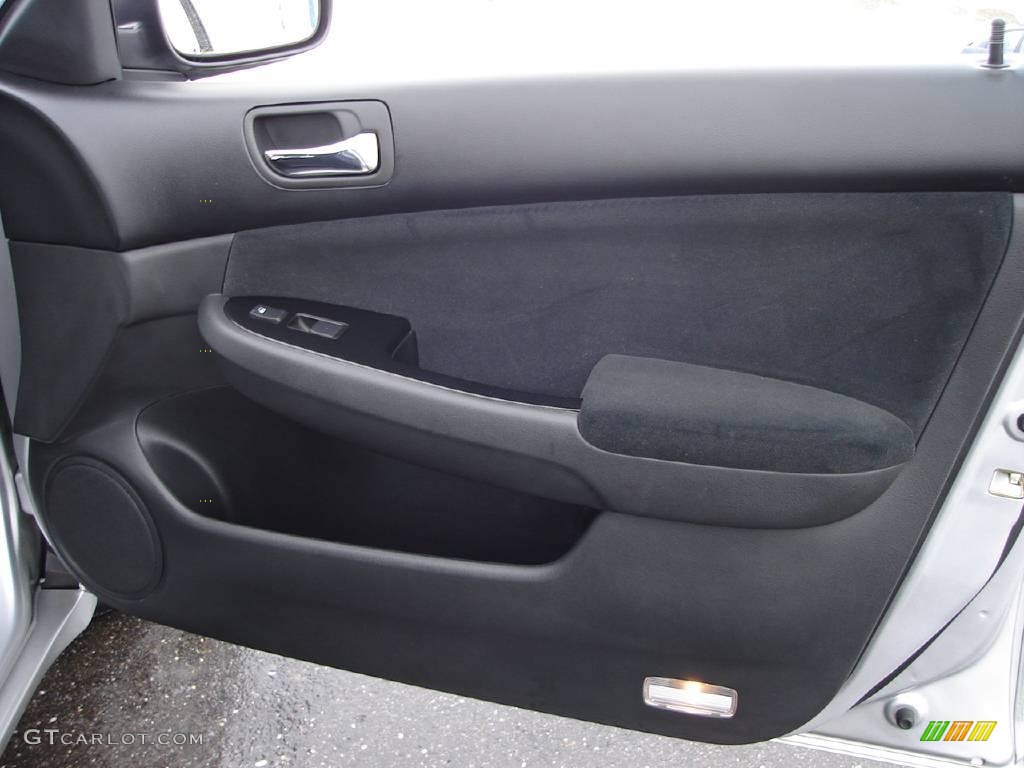 2006 Accord SE Sedan - Alabaster Silver Metallic / Black photo #17