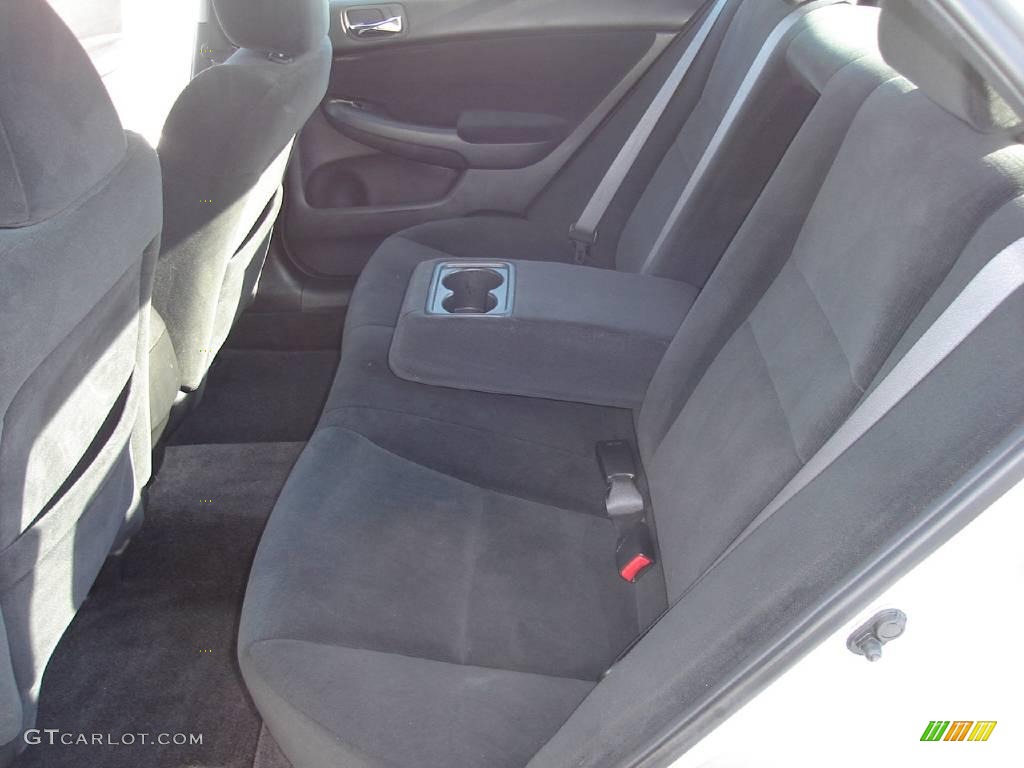 2006 Accord LX Sedan - Alabaster Silver Metallic / Black photo #15