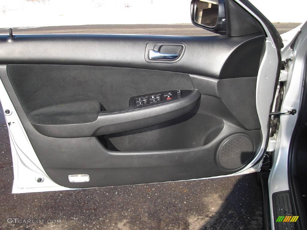 2006 Accord LX Sedan - Alabaster Silver Metallic / Black photo #19