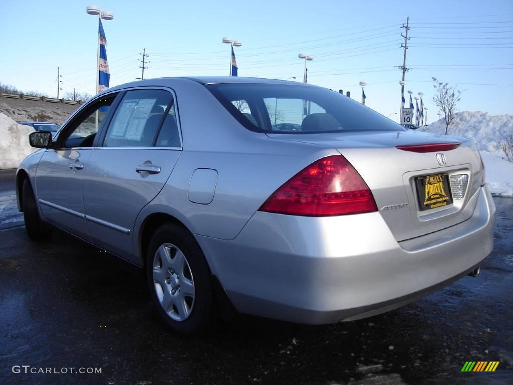 2006 Accord LX Sedan - Alabaster Silver Metallic / Gray photo #3
