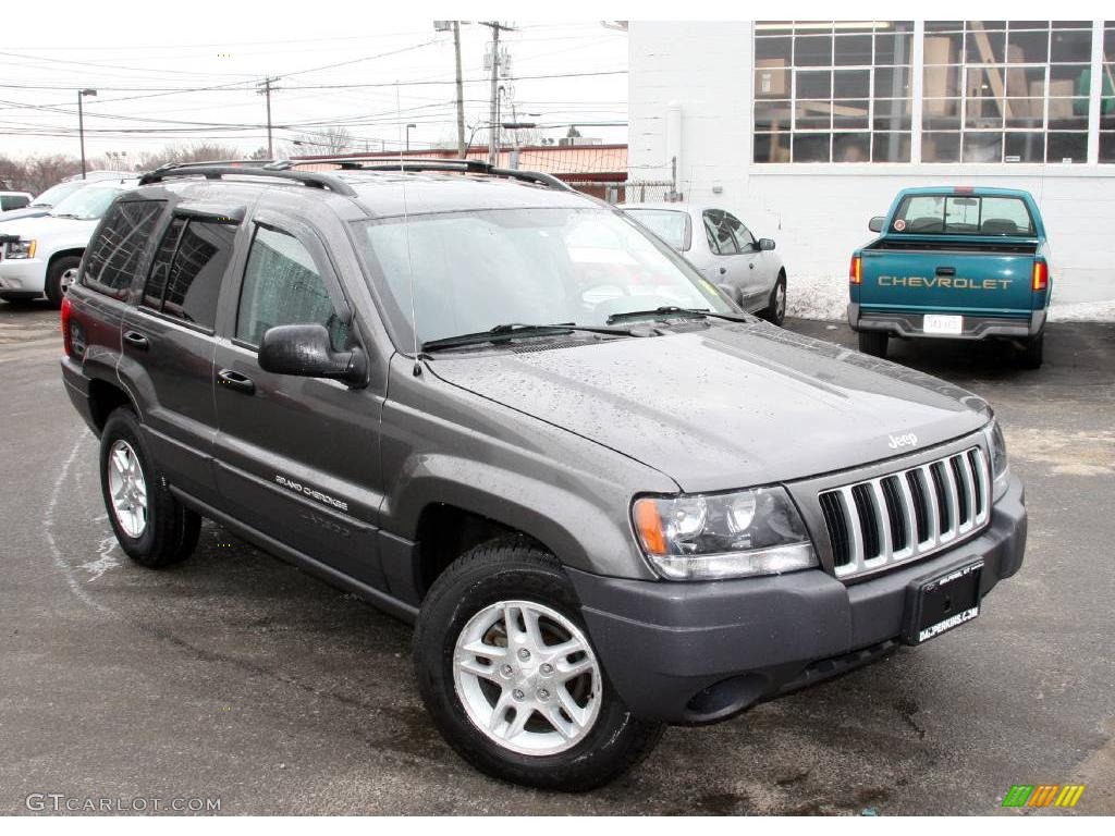 2004 Grand Cherokee Laredo 4x4 - Graphite Metallic / Dark Slate Gray photo #3