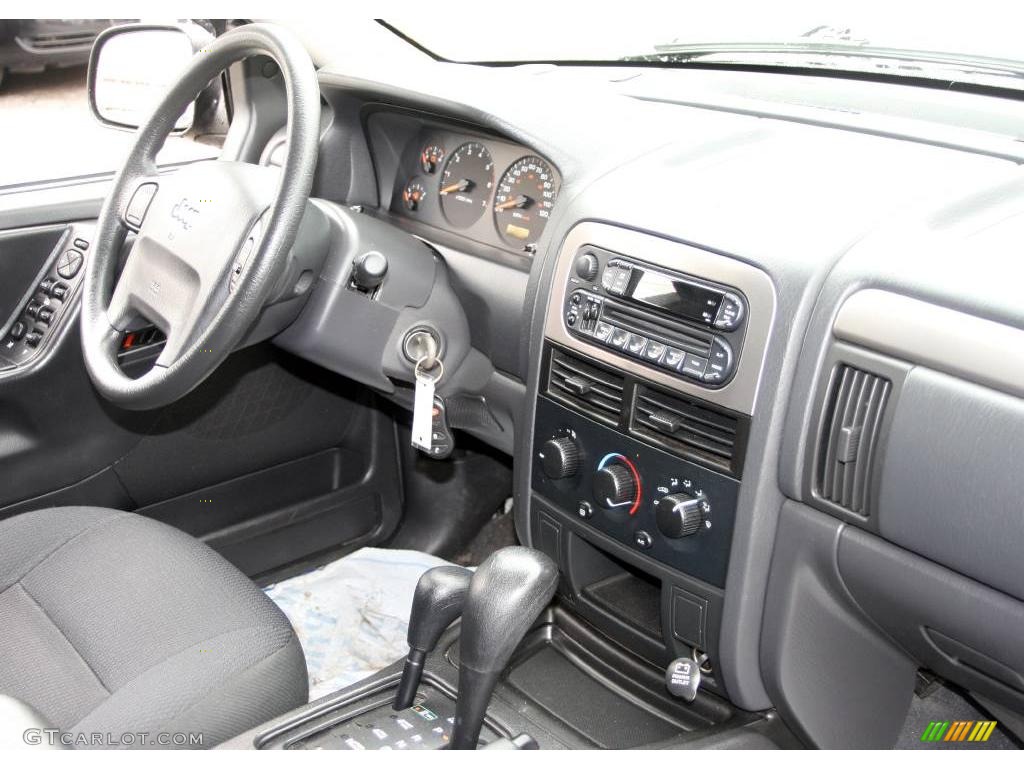 2004 Grand Cherokee Laredo 4x4 - Graphite Metallic / Dark Slate Gray photo #11