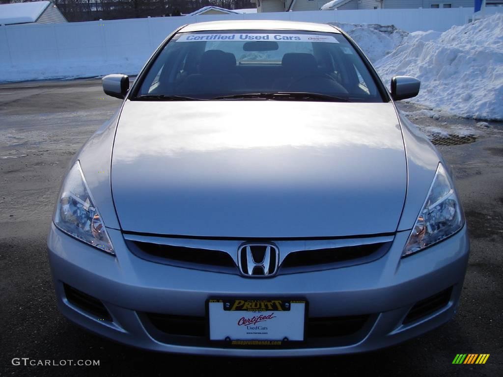 2006 Accord LX Sedan - Alabaster Silver Metallic / Gray photo #8