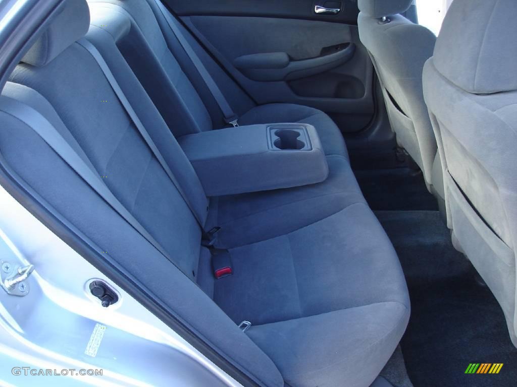 2006 Accord LX Sedan - Alabaster Silver Metallic / Gray photo #14