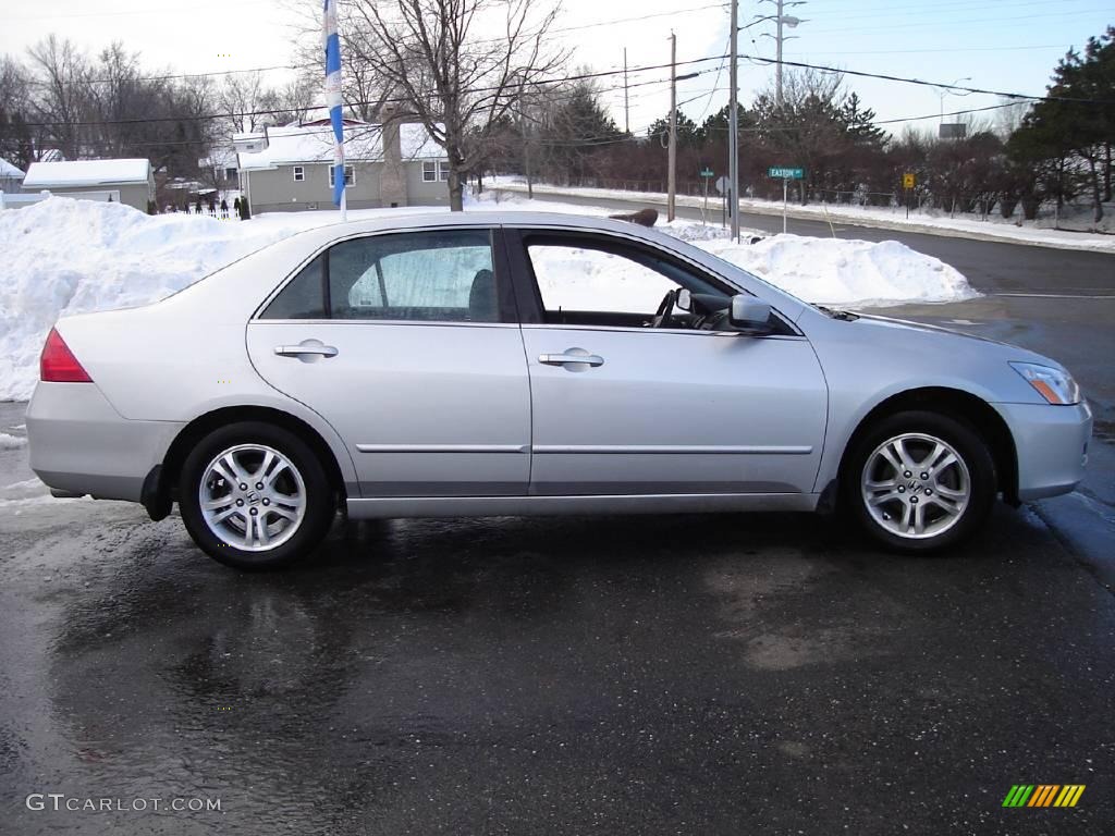 2006 Accord SE Sedan - Alabaster Silver Metallic / Black photo #6