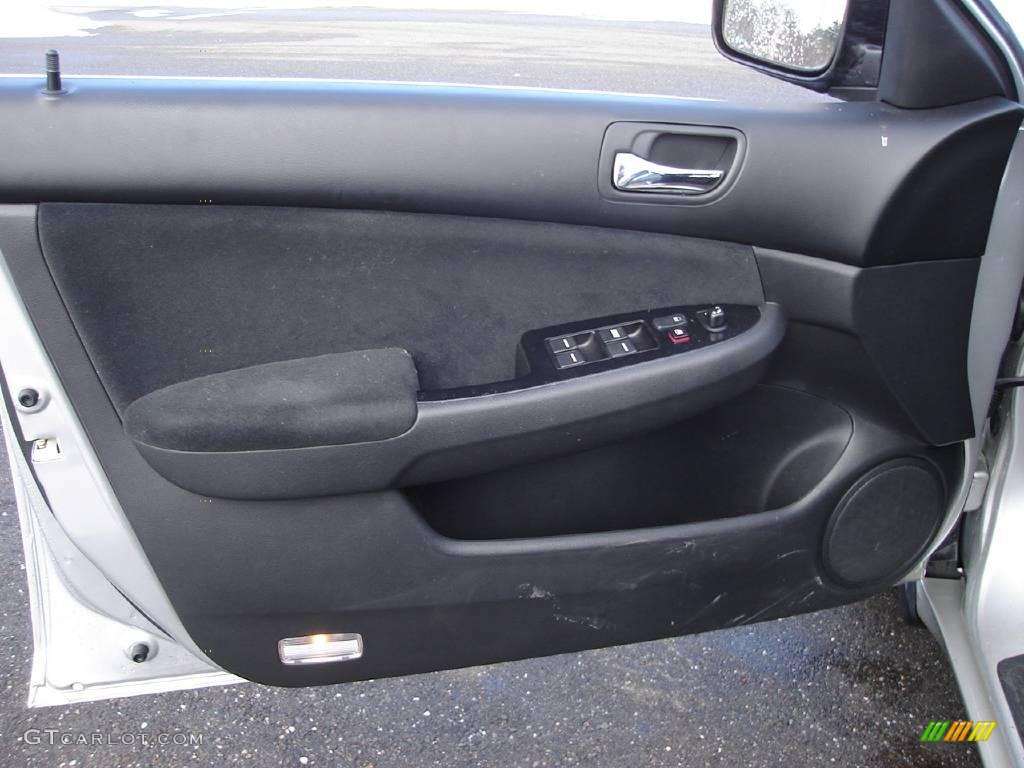 2006 Accord SE Sedan - Alabaster Silver Metallic / Black photo #19