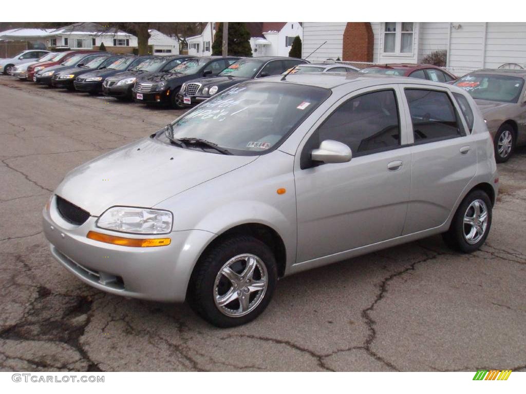 2004 Aveo Hatchback - Galaxy Silver Metallic / Gray photo #4