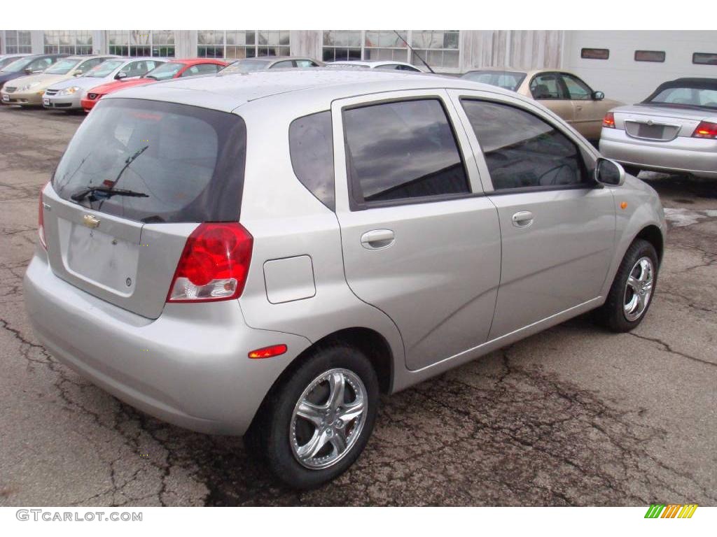 2004 Aveo Hatchback - Galaxy Silver Metallic / Gray photo #6
