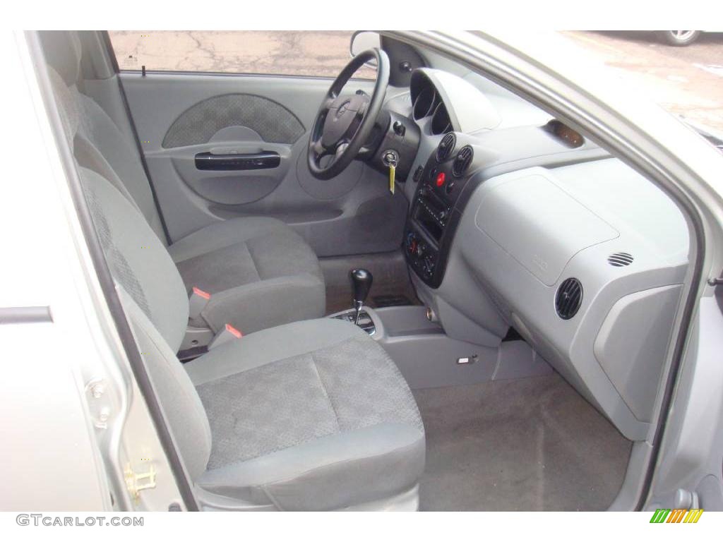 2004 Aveo Hatchback - Galaxy Silver Metallic / Gray photo #10