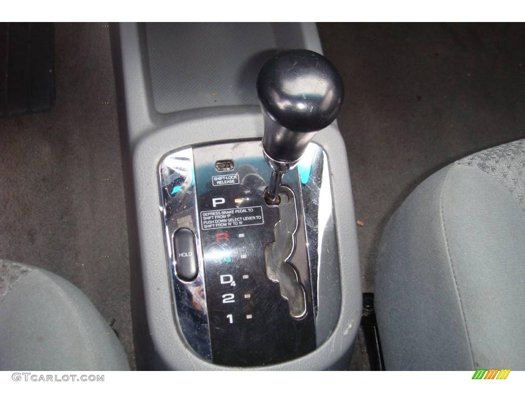 2004 Aveo Hatchback - Galaxy Silver Metallic / Gray photo #17
