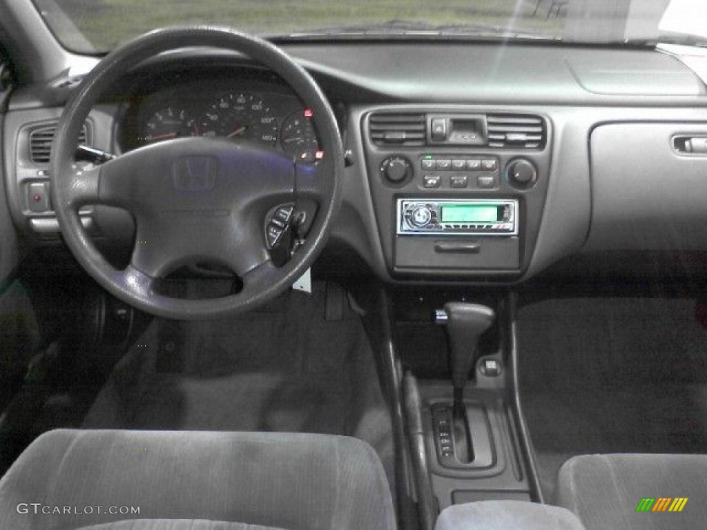 1998 Accord LX Sedan - Regent Silver Pearl / Charcoal photo #5