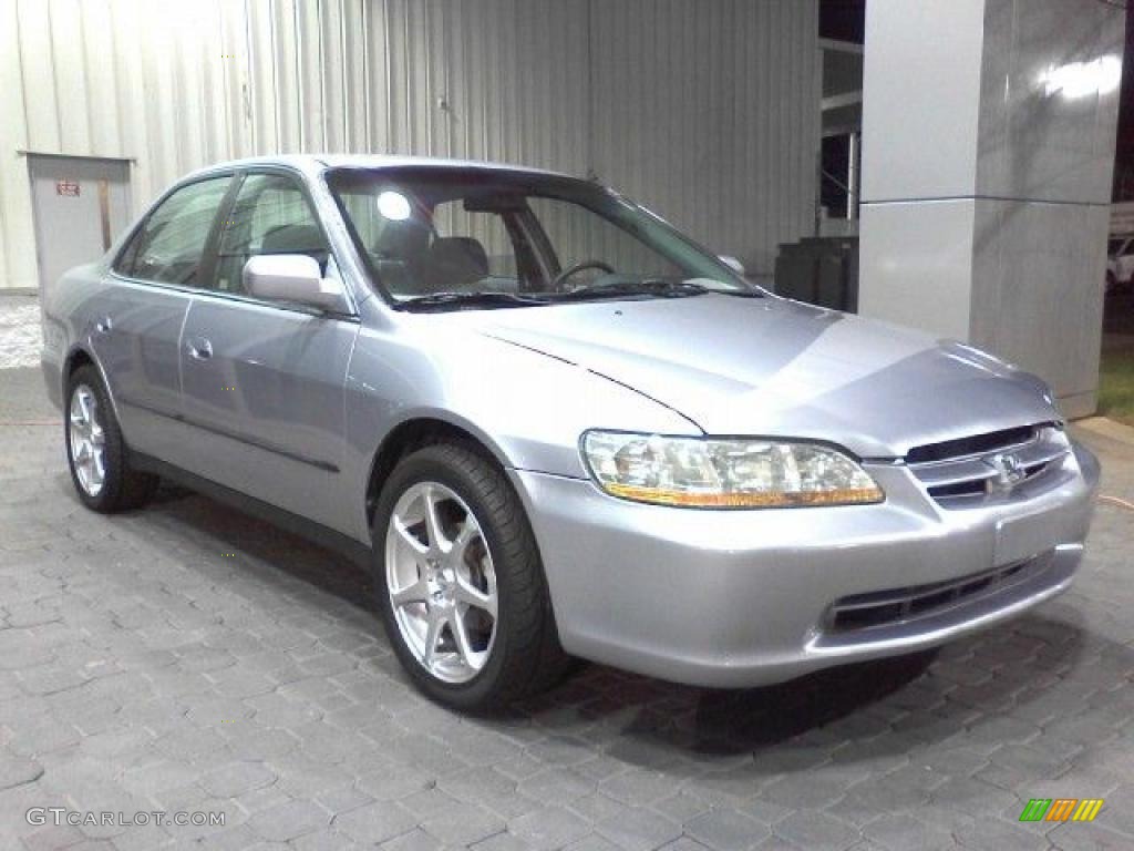 1998 Accord LX Sedan - Regent Silver Pearl / Charcoal photo #17