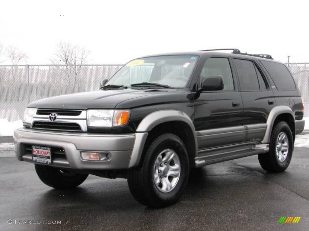 Black Toyota 4Runner