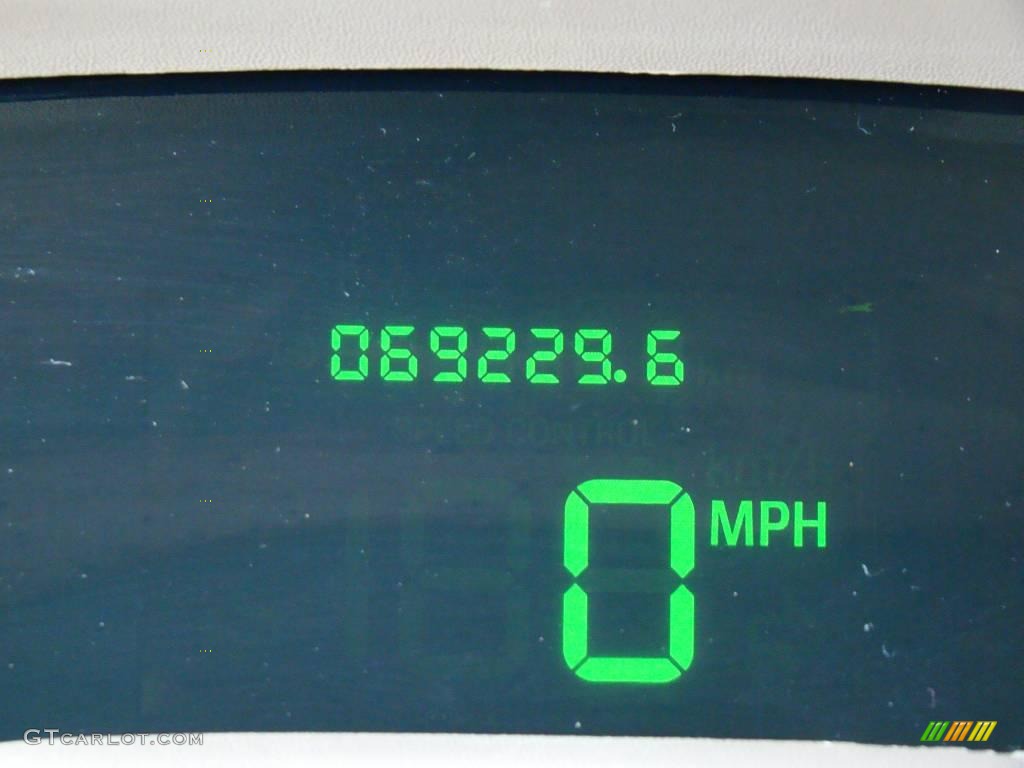 2004 Grand Marquis LS - Gold Ash Metallic / Medium Parchment photo #30