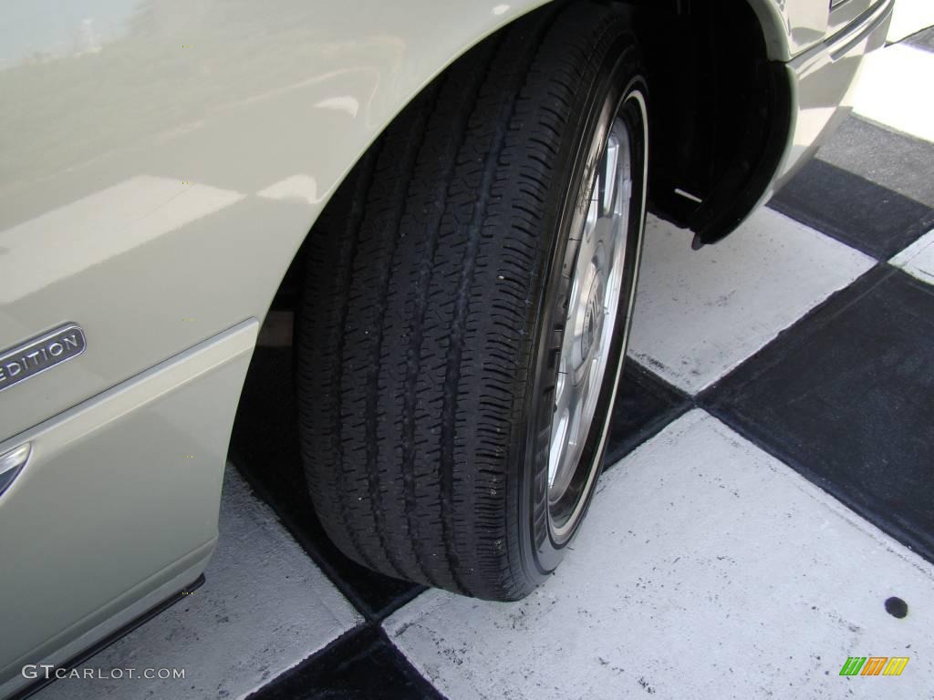 2004 Grand Marquis LS - Gold Ash Metallic / Medium Parchment photo #32