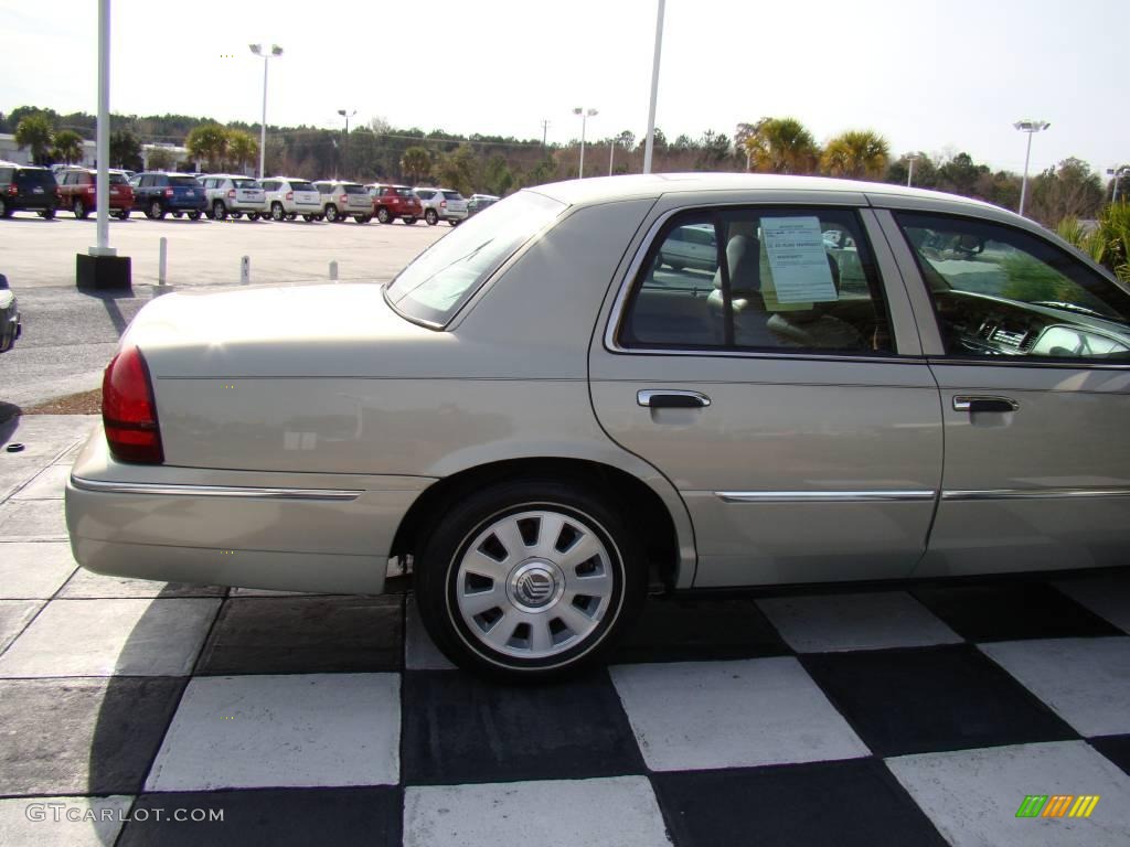 2004 Grand Marquis LS - Gold Ash Metallic / Medium Parchment photo #37
