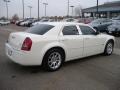 Cool Vanilla - 300 C HEMI Photo No. 6