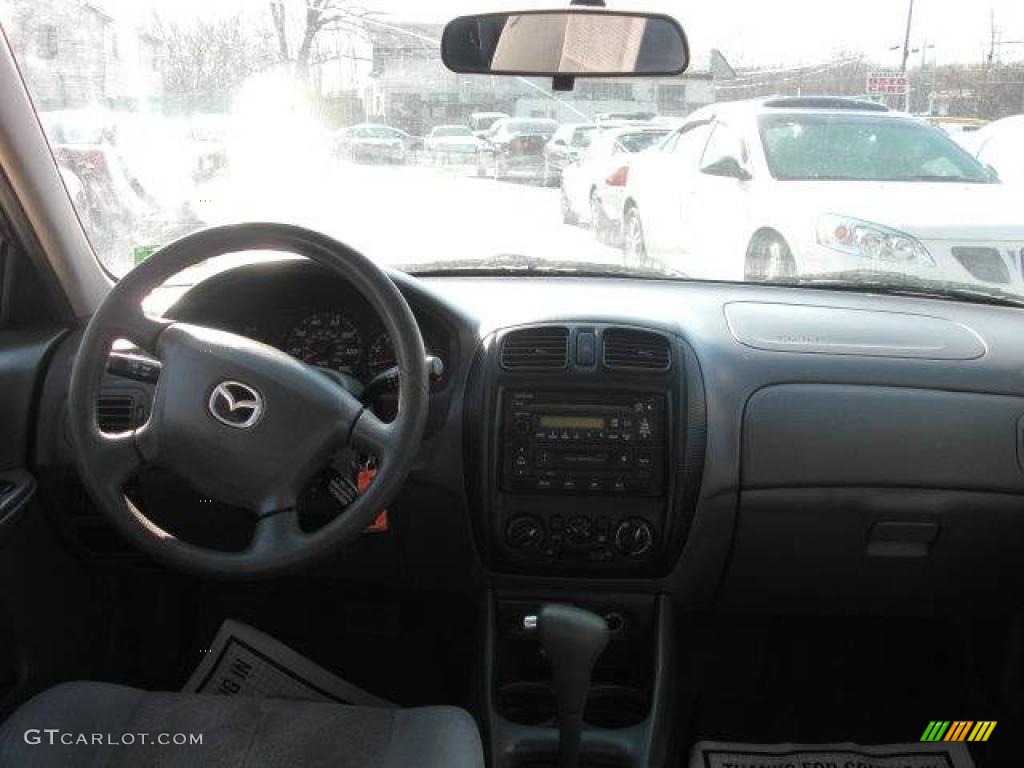 2000 Protege ES - Highlight Silver Metallic / Gray photo #9