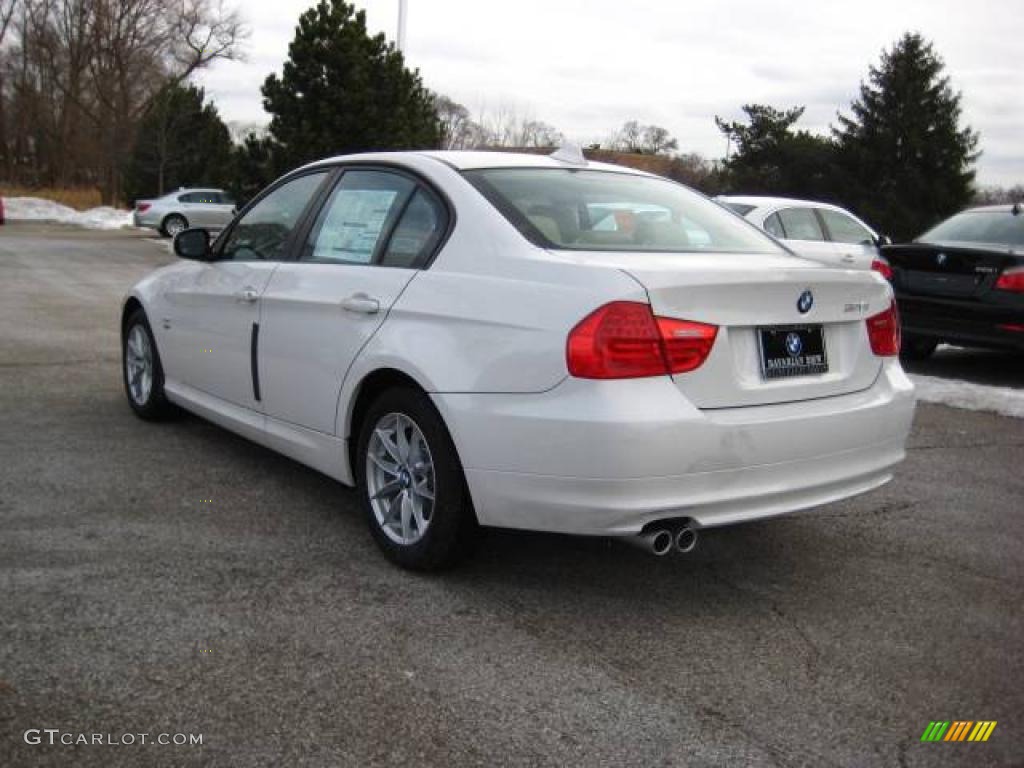 2010 3 Series 328i xDrive Sedan - Alpine White / Beige Dakota Leather photo #3