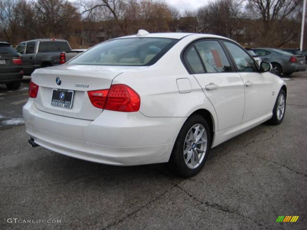 2010 3 Series 328i xDrive Sedan - Alpine White / Beige Dakota Leather photo #5