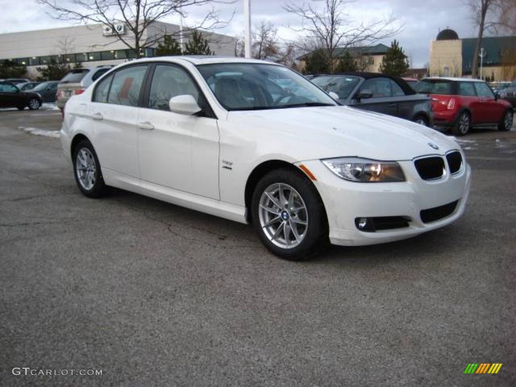 2010 3 Series 328i xDrive Sedan - Alpine White / Beige Dakota Leather photo #7