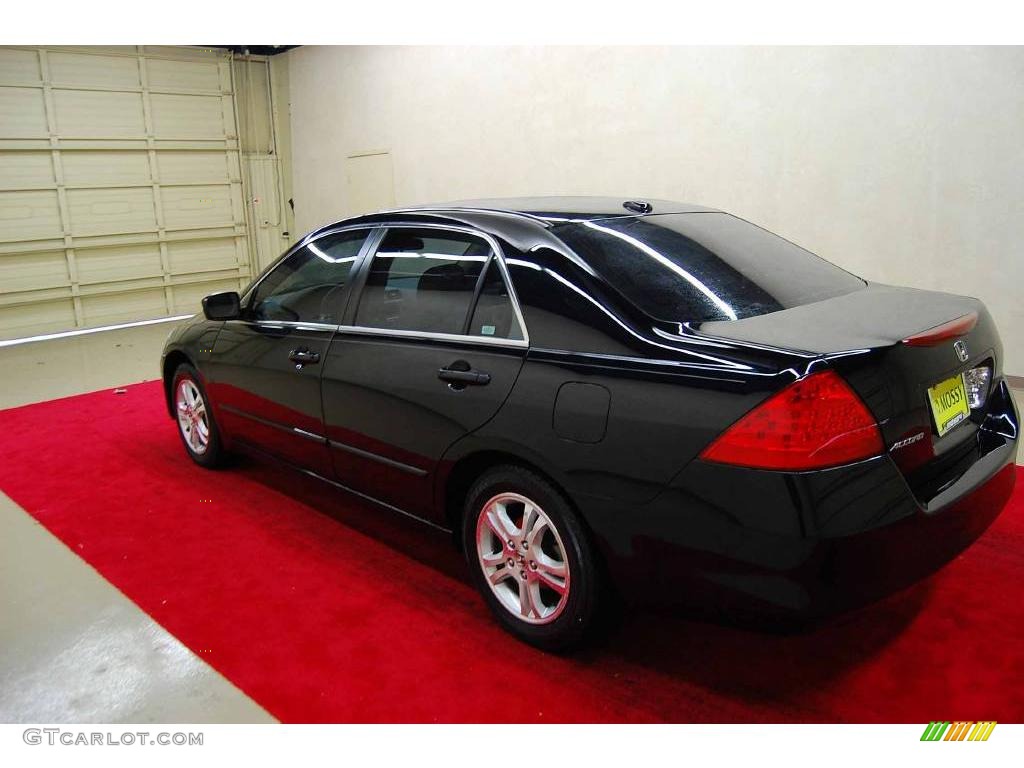 2006 Accord EX-L Sedan - Nighthawk Black Pearl / Ivory photo #4