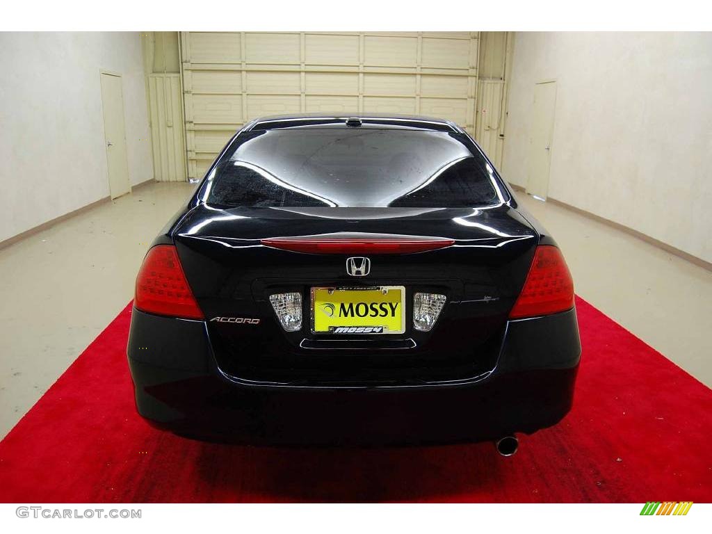 2006 Accord EX-L Sedan - Nighthawk Black Pearl / Ivory photo #5