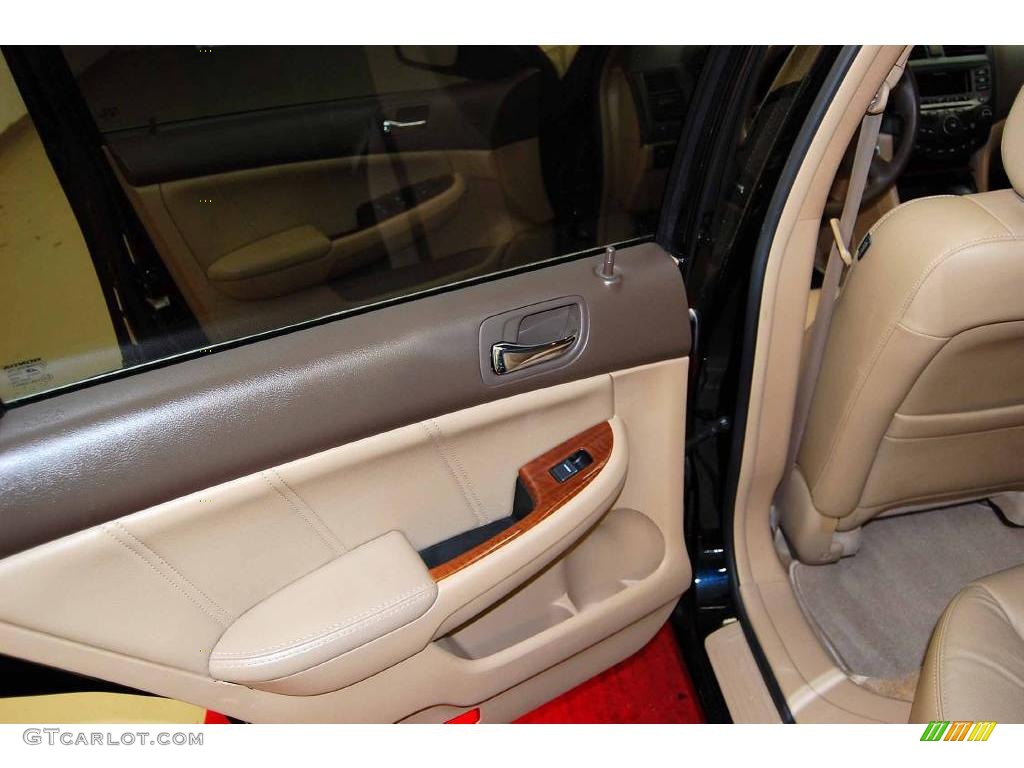 2006 Accord EX-L Sedan - Nighthawk Black Pearl / Ivory photo #20