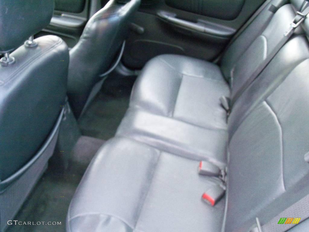 2002 Neon SXT - Black Clearcoat / Dark Slate Gray photo #18