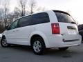 2009 Stone White Dodge Grand Caravan SE  photo #3