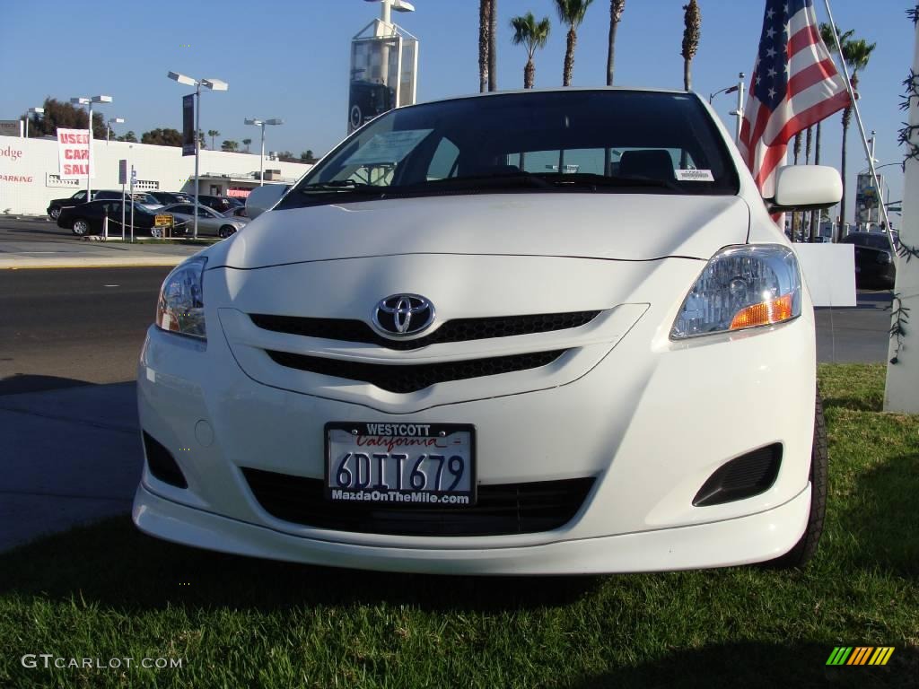 2008 Yaris S Sedan - Polar White / Dark Charcoal photo #1