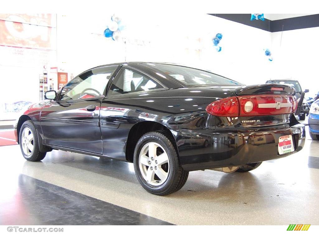 2003 Cavalier LS Coupe - Black / Graphite Gray photo #4