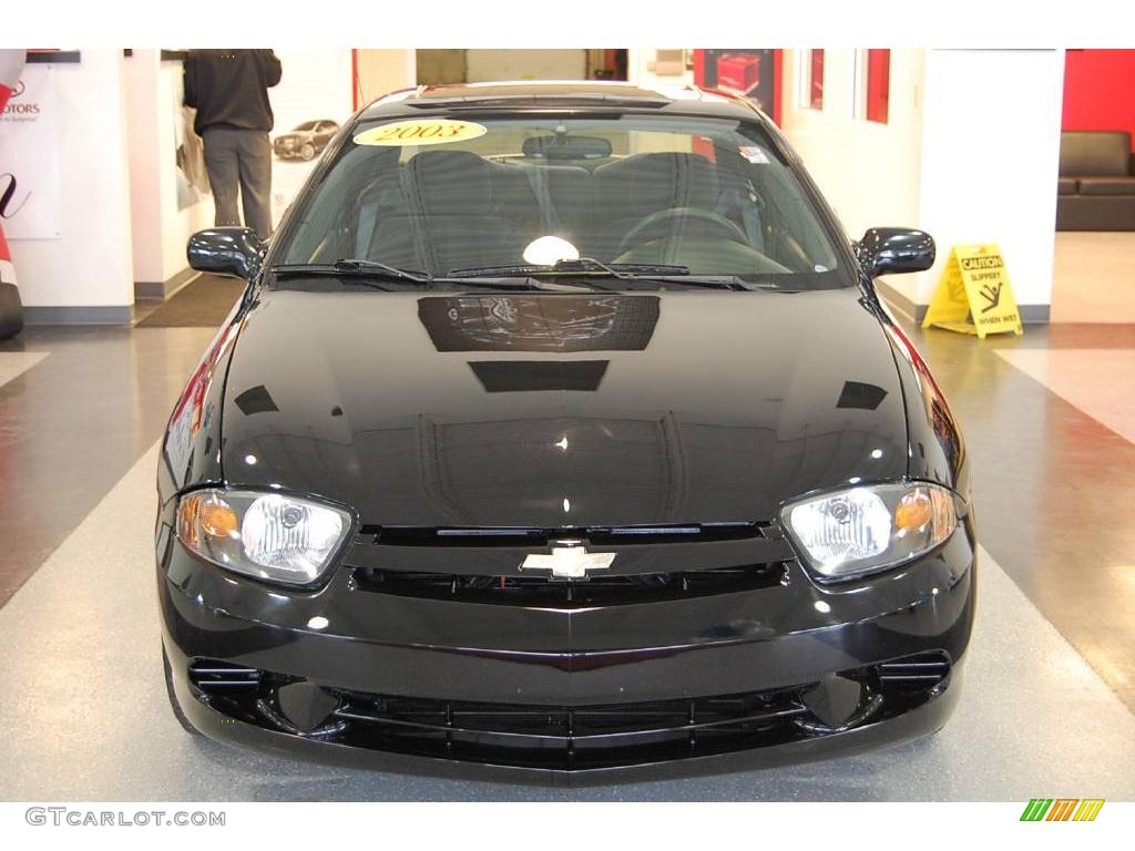 2003 Cavalier LS Coupe - Black / Graphite Gray photo #10