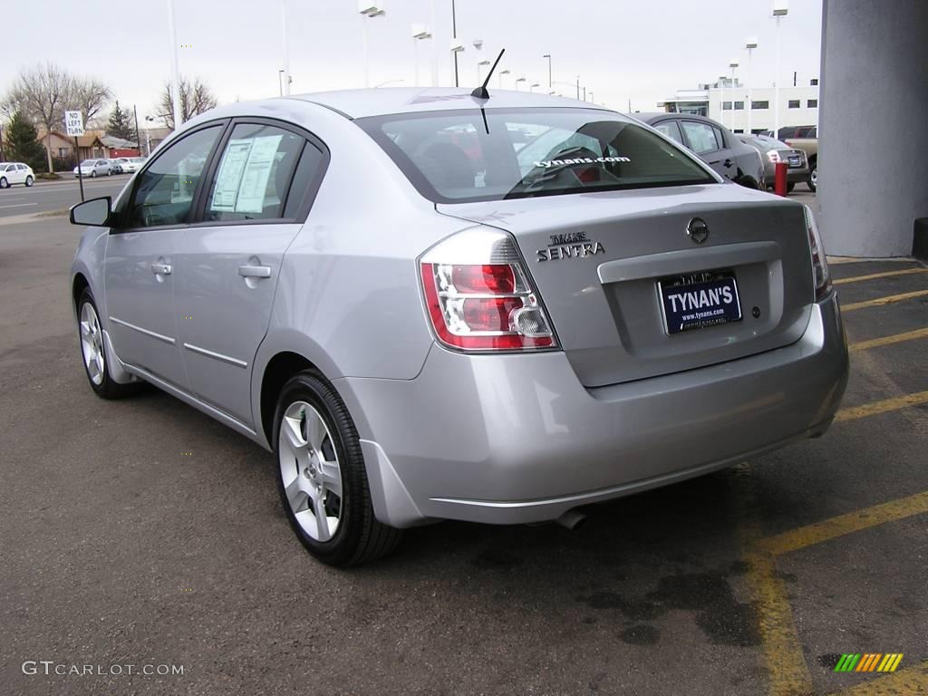 2009 Sentra 2.0 S - Brilliant Silver / Charcoal photo #4