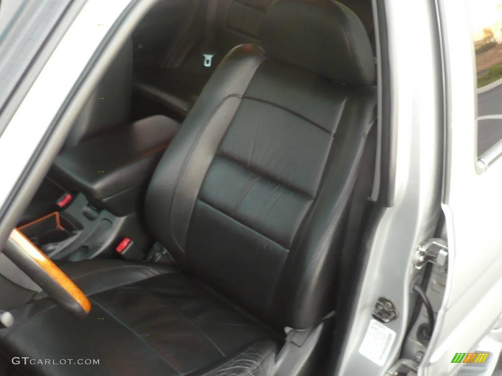 2002 QX4 4x4 - Brilliant Silver Metallic / Graphite photo #12