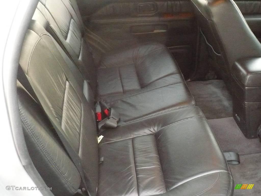 2002 QX4 4x4 - Brilliant Silver Metallic / Graphite photo #16