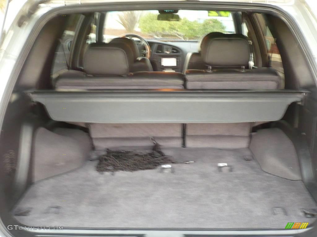 2002 QX4 4x4 - Brilliant Silver Metallic / Graphite photo #17