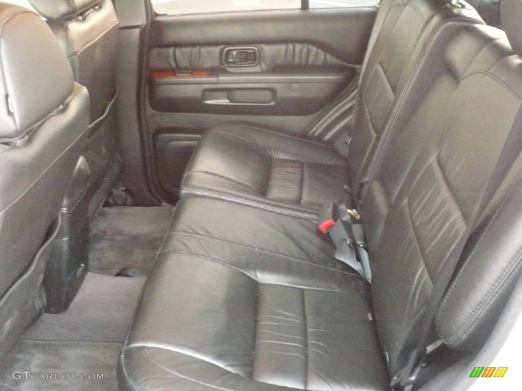 2002 QX4 4x4 - Brilliant Silver Metallic / Graphite photo #18