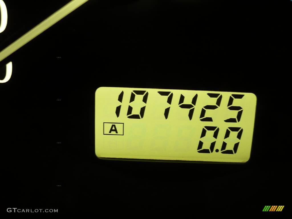 2002 QX4 4x4 - Brilliant Silver Metallic / Graphite photo #22