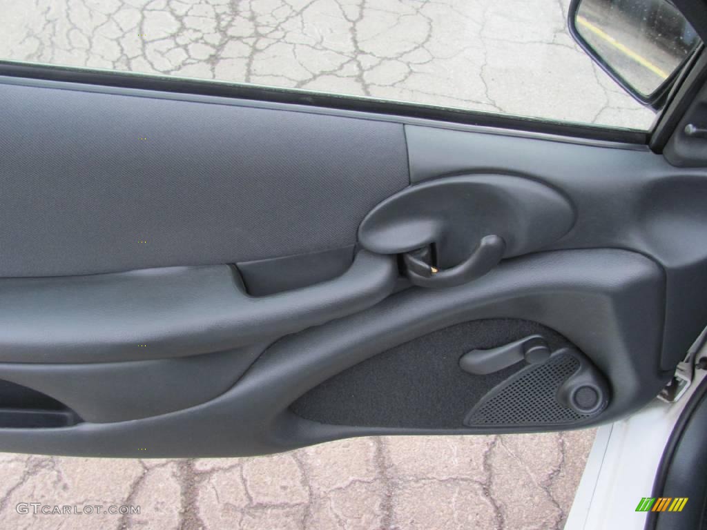 2003 Sunfire  - Summit White / Graphite photo #10