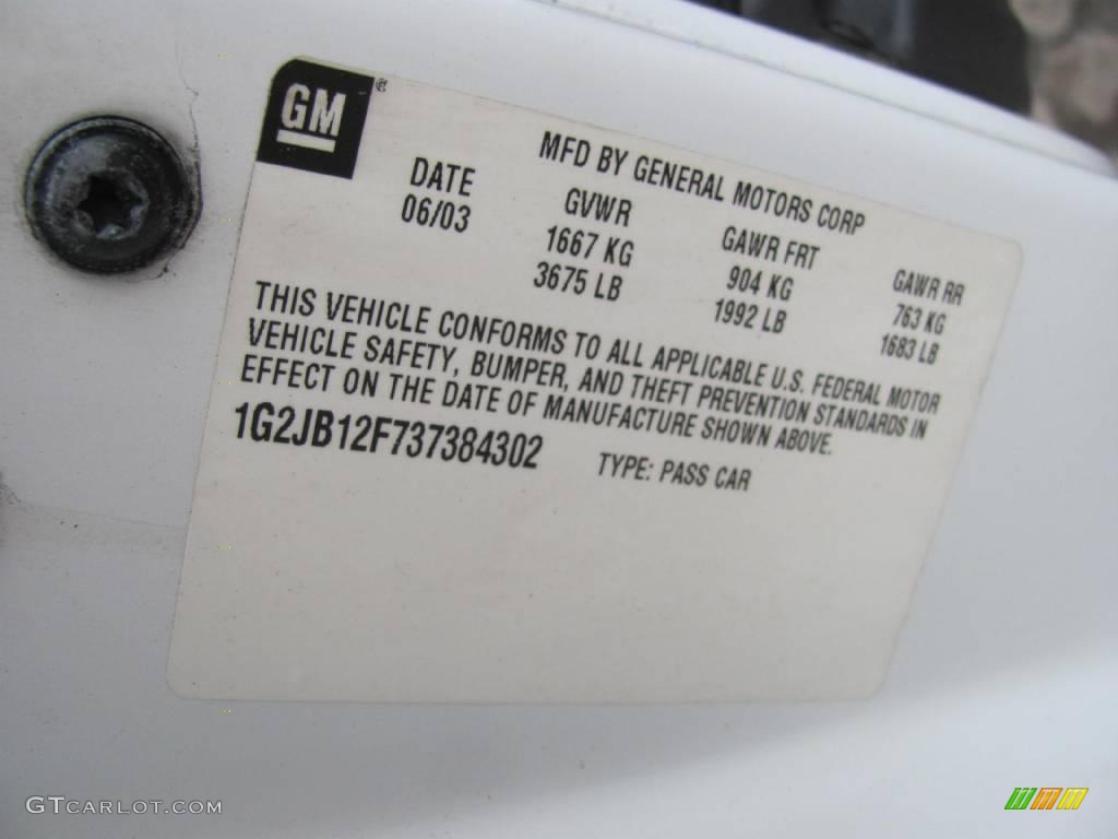 2003 Sunfire  - Summit White / Graphite photo #14